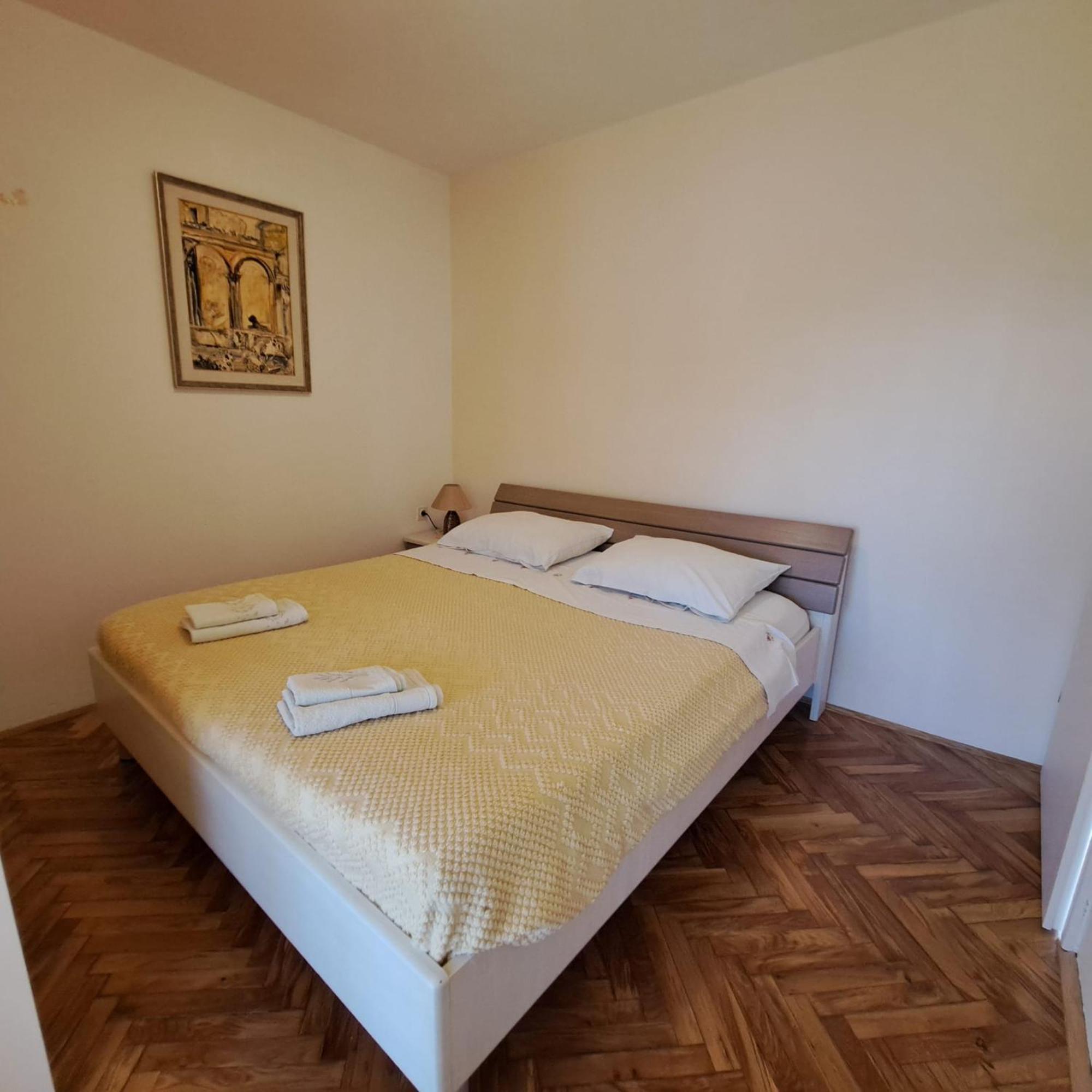 Apartments Sabina I Grapes Malinska Bagian luar foto