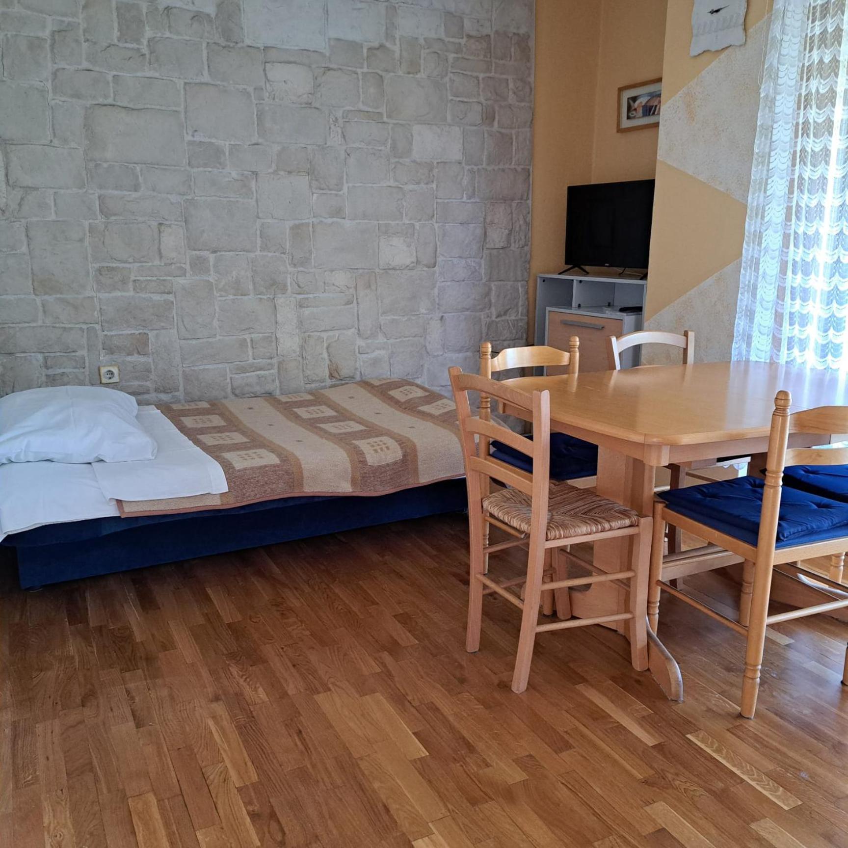 Apartments Sabina I Grapes Malinska Bagian luar foto